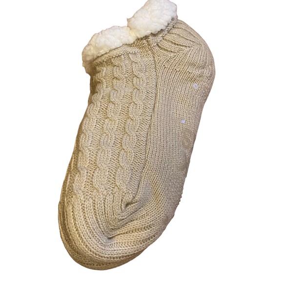 Muk Luks Tan Shea Butter Women Size S/M (6-8) Slipper Socks NWT - Picture 3 of 5